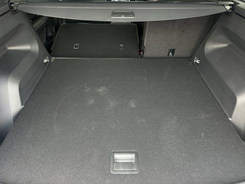 New 2026 Volkswagen Atlas Cross Sport SE image 13