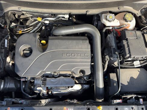 Used 2024 GMC Terrain AT4 w/ LPO, Floor Liner Package AWD/4WD image 9