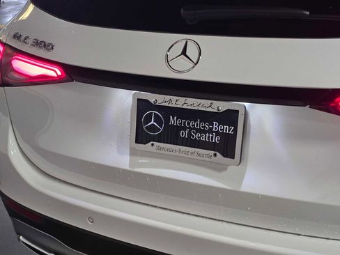 Used 2026 Mercedes-Benz GLC 300 4MATIC image 14