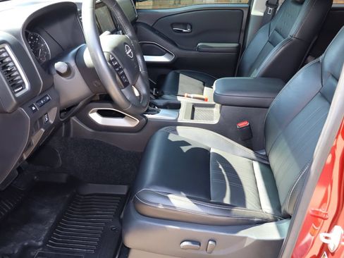 Used 2024 Nissan Frontier SL w/ Technology Package RWD image 16