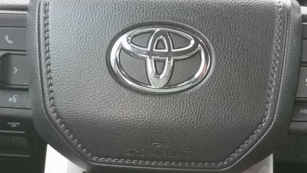 Used 2025 Toyota Sequoia Limited AWD/4WD image 25