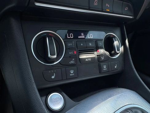 Used 2018 Audi Q3 2.0T Premium FWD image 19