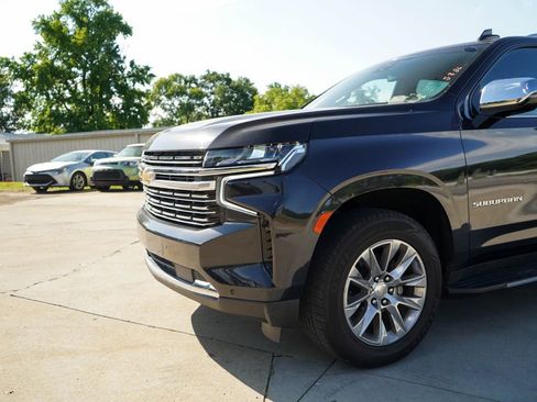 Used 2023 Chevrolet Suburban Premier AWD/4WD image 17