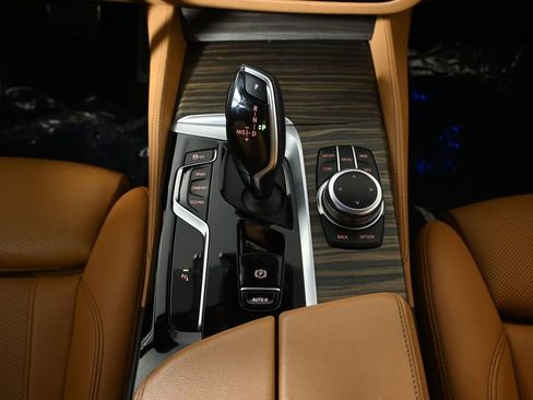 Certified 2022 BMW 540i xDrive w/ M Sport Package image 25