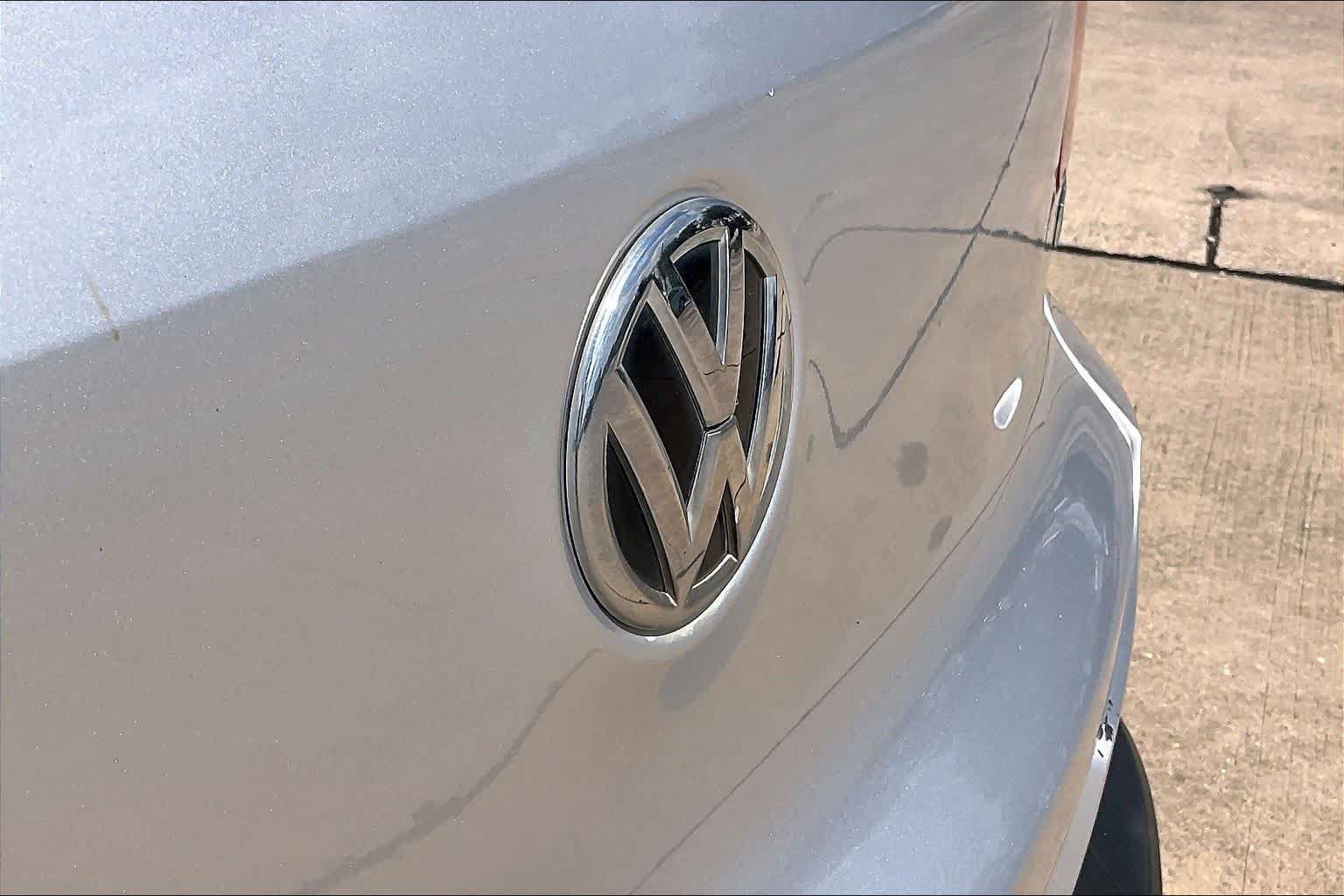 Used 2016 Volkswagen Tiguan S FWD image 25