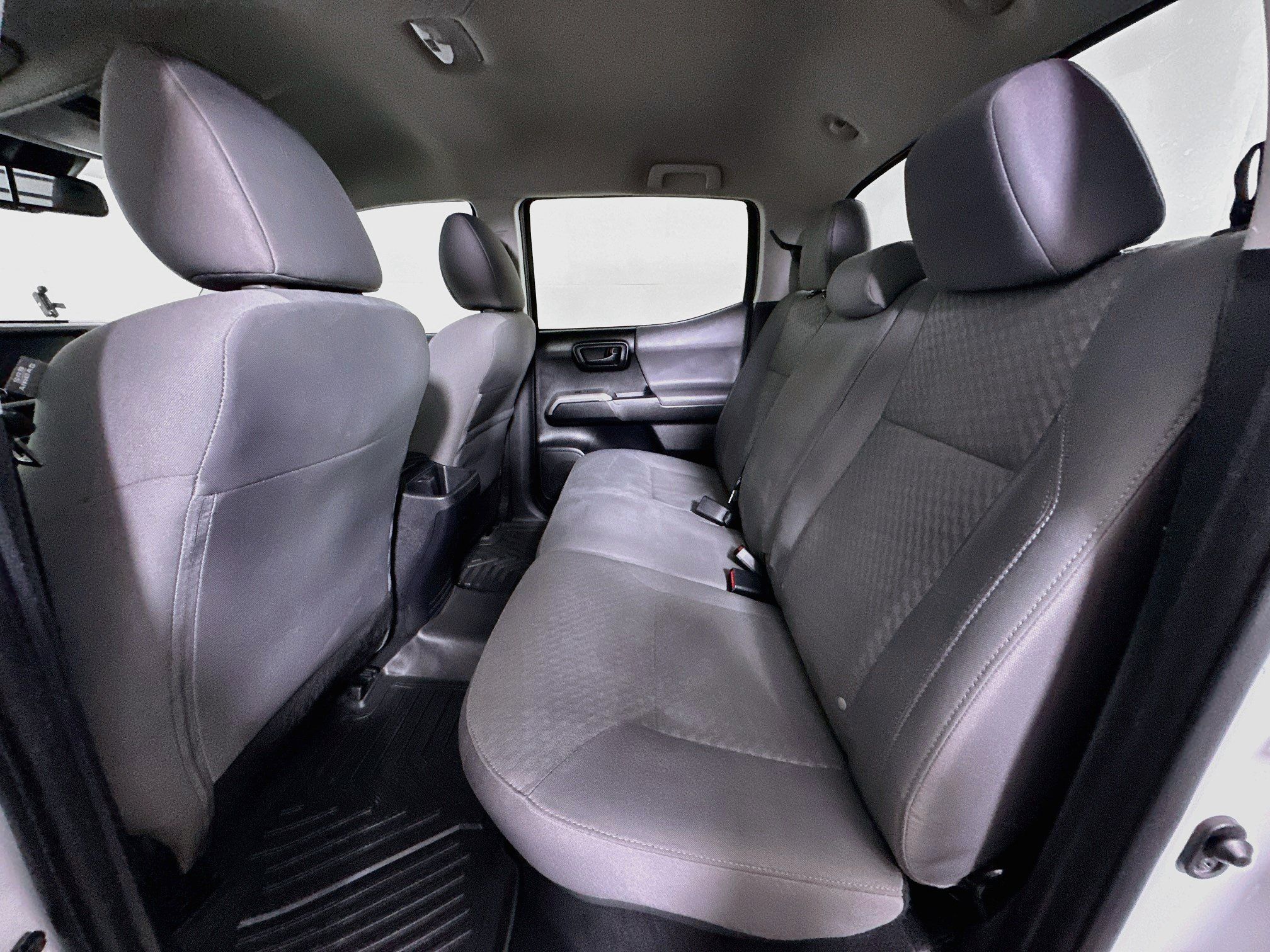 Used 2021 Toyota Tacoma SR5 RWD image 26