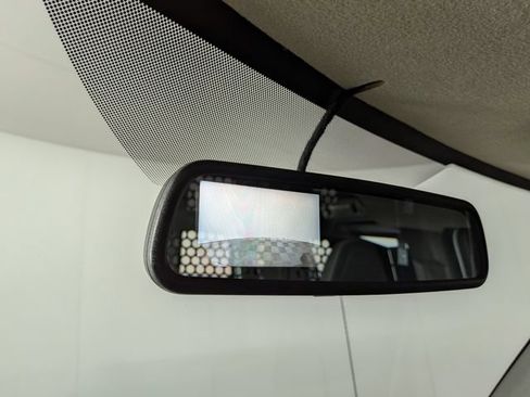Used 2025 GMC Savana 2500 w/ Driver Convenience Package RWD image 6