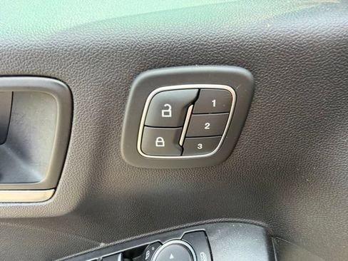 Used 2021 Ford Escape Titanium AWD/4WD image 25