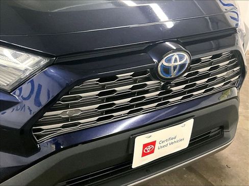 Used 2023 Toyota RAV4 Limited AWD/4WD image 32