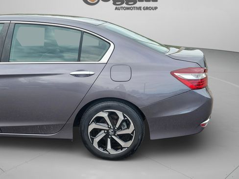 Used 2017 Honda Accord EX-L image 7