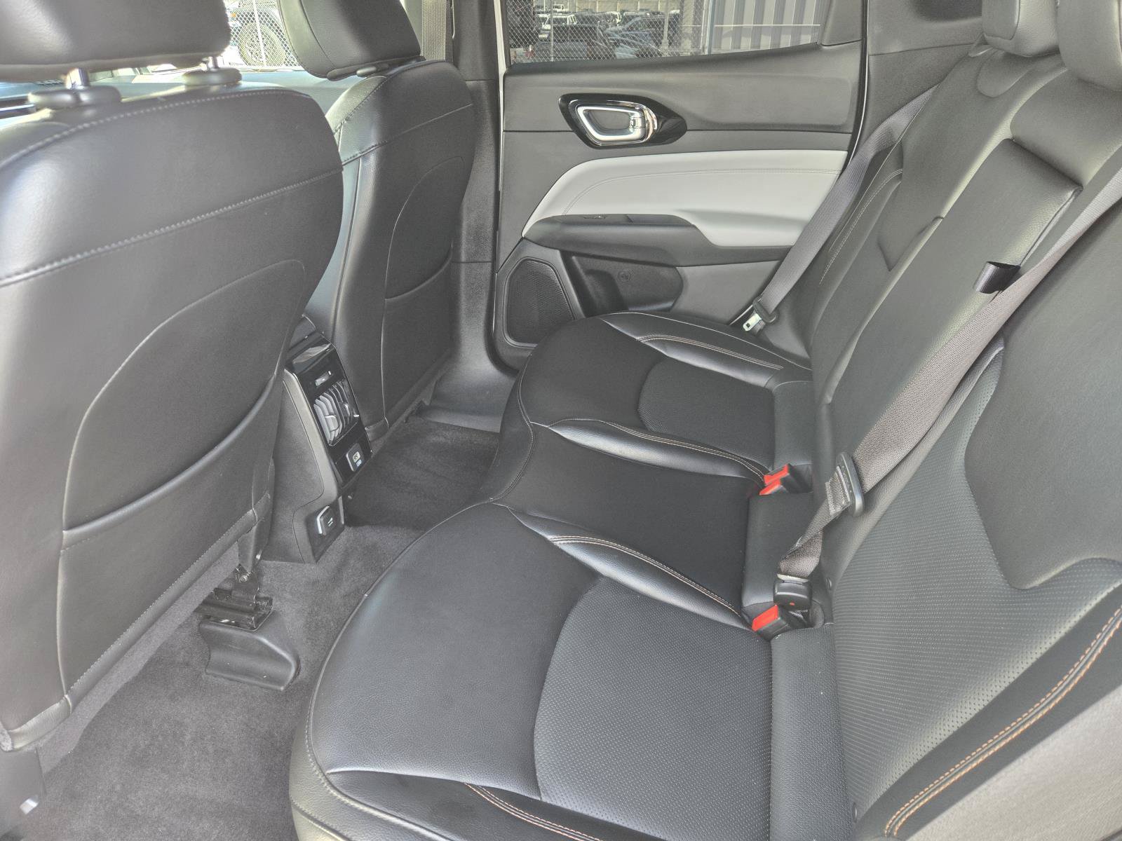 Used 2023 Jeep Compass Limited AWD/4WD image 27