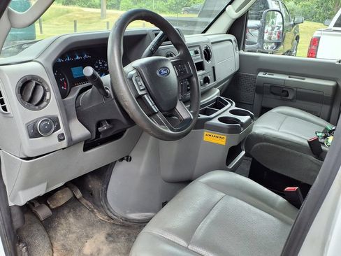 Used 2022 Ford E-350 and Econoline 350 Super Duty w/ Power Windows & Locks Group RWD image 13