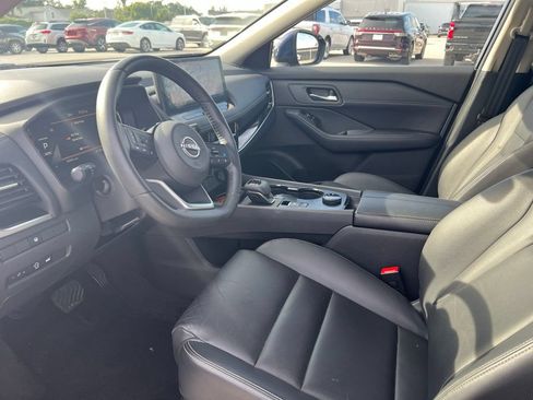 Used 2024 Nissan Rogue SL AWD/4WD image 12