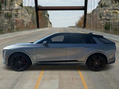 New 2026 Cadillac Lyriq V AWD/4WD image 5
