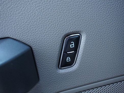 Used 2016 Ford F150 XLT w/ Equipment Group 302A Luxury image 24