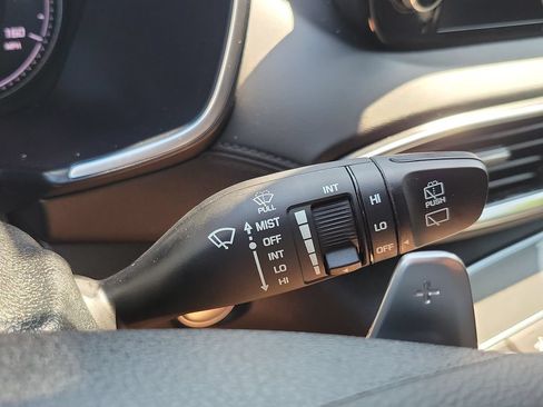 Used 2022 Hyundai Santa Fe SEL FWD image 17