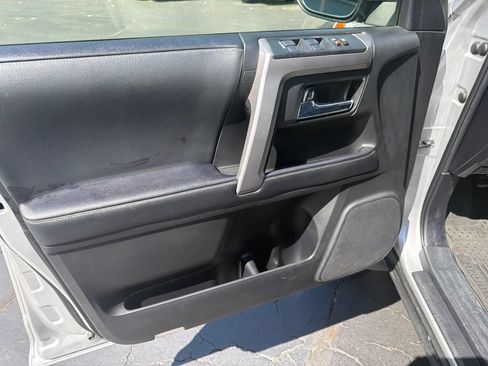Used 2021 Toyota 4Runner SR5 AWD/4WD image 6