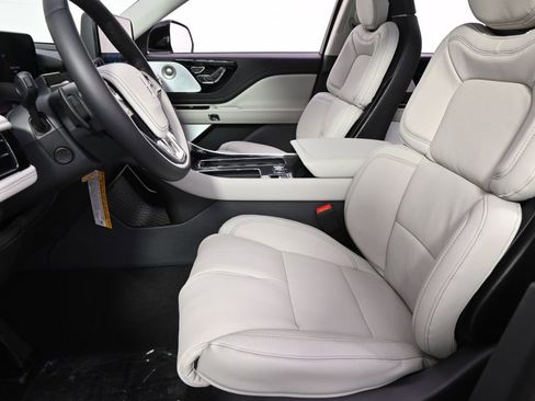 New 2026 Lincoln Aviator Reserve image 13