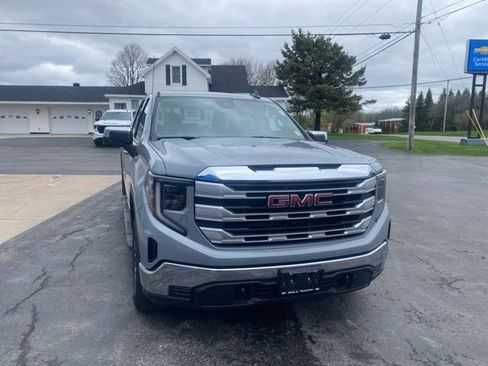 Used 2024 GMC Sierra 1500 SLE AWD/4WD image 6
