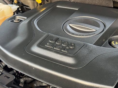 Used 2023 Jeep Grand Cherokee L Summit AWD/4WD image 45