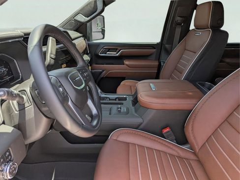 Used 2025 GMC Sierra 3500 Denali Ultimate image 5