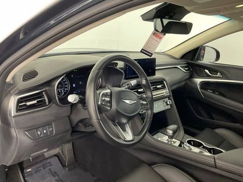 Used 2025 Genesis G70 2.5T RWD image 13