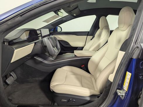 Used 2021 Tesla Model S Plaid image 4