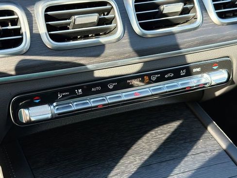 Used 2025 Mercedes-Benz GLE 350 4MATIC image 33