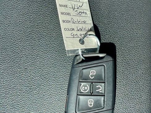 Used 2019 Volkswagen Jetta R-Line w/ R-Line Cold Weather Package image 31