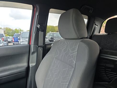 Used 2016 Toyota Tacoma TRD Sport AWD/4WD image 39