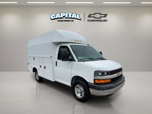 New 2025 Chevrolet Express 3500 w/ Power Convenience Package RWD image 7