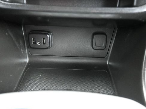 Used 2022 Chevrolet Colorado LT w/ LT Convenience Package image 18