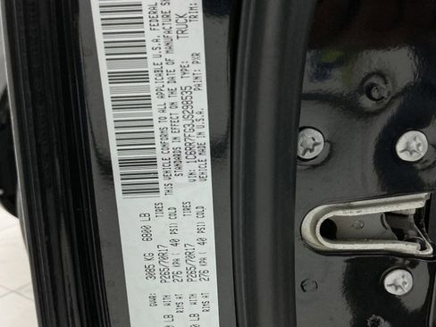 Used 2018 RAM 1500 Express AWD/4WD image 51