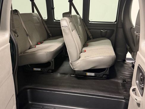 Used 2014 Chevrolet Express 3500 LS image 10