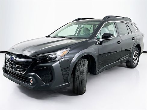 Used 2025 Subaru Outback Premium w/ Popular Package #1 image 2