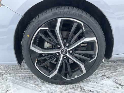 Certified 2024 Nissan Altima 2.5 SR image 8