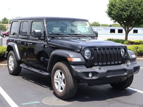Used 2022 Jeep Wrangler Unlimited Sport AWD/4WD image 3