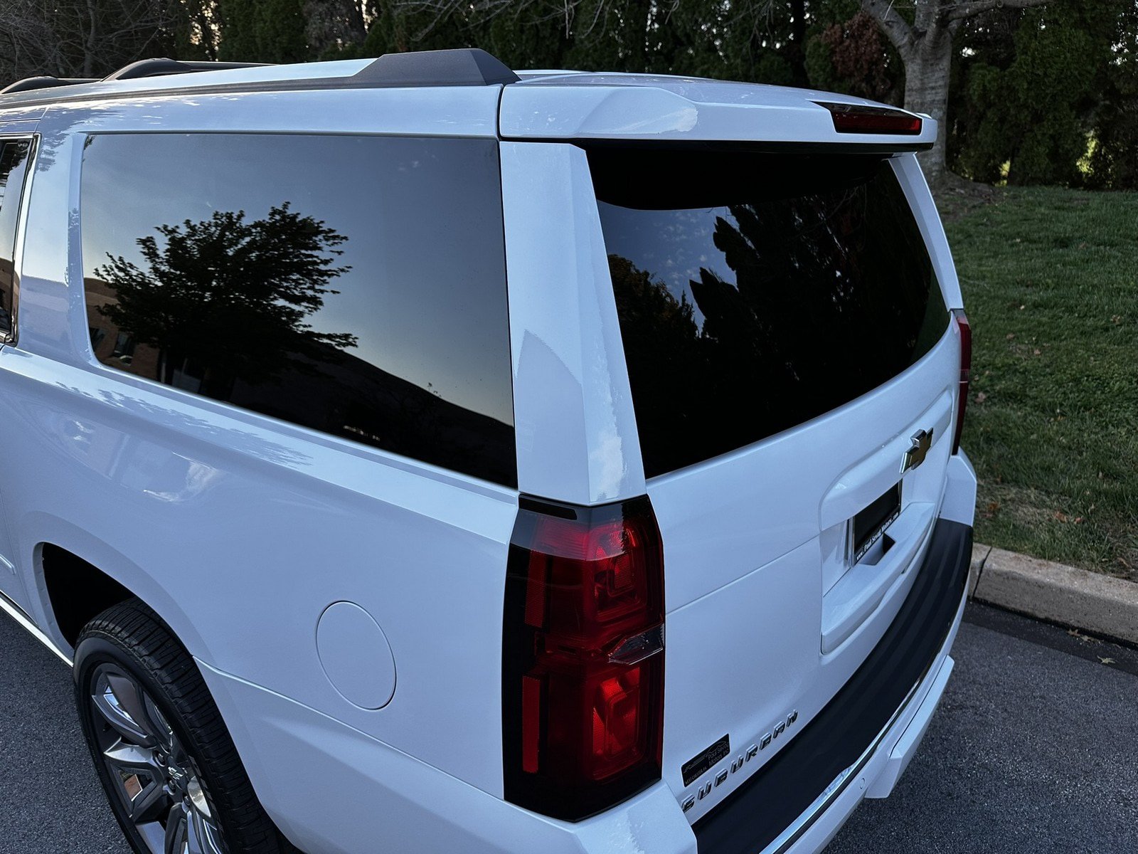 Used 2018 Chevrolet Suburban Premier AWD/4WD image 70