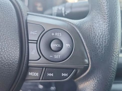 Used 2021 Toyota Corolla LE FWD image 26