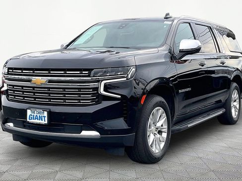 Used 2022 Chevrolet Suburban Premier AWD/4WD image 1