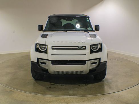 Used 2023 Land Rover Defender 110 S AWD/4WD image 9