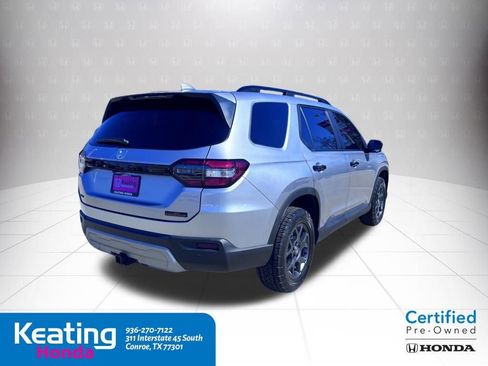 Certified 2025 Honda Pilot TrailSport image 7