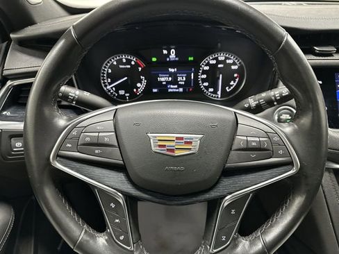 Certified 2023 Cadillac XT5 Premium Luxury AWD/4WD image 10
