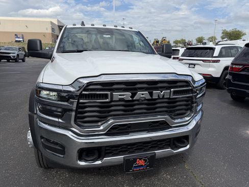New 2025 RAM 5500 Tradesman w/ Chrome Appearance Group image 2