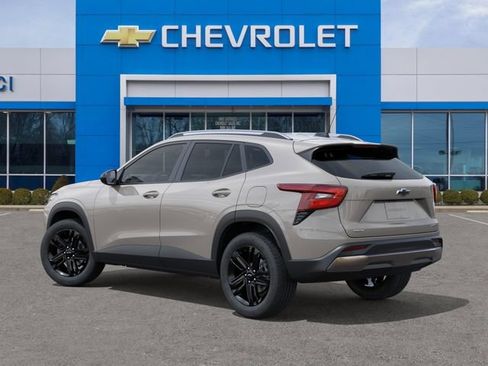 New 2026 Chevrolet Trax ACTIV w/ Sunroof Package FWD image 3