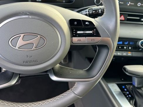 Certified 2025 Hyundai Elantra Sport FWD image 23