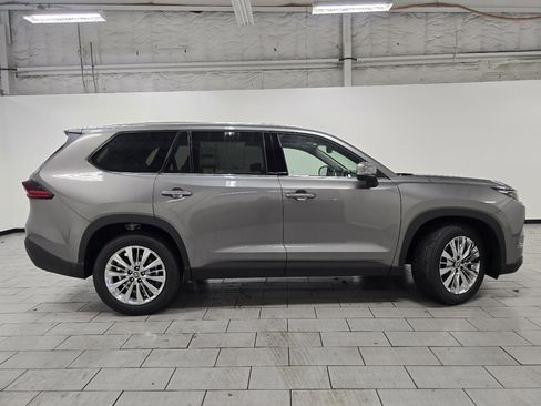 New 2026 Toyota Grand Highlander Platinum image 19