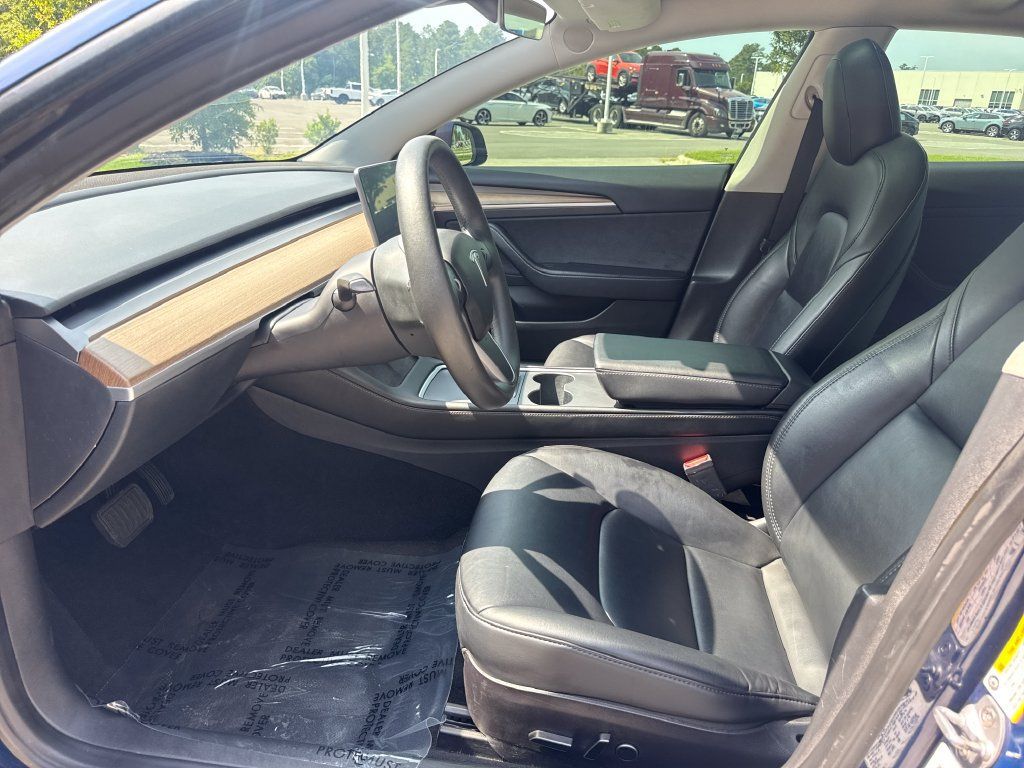 Used 2023 Tesla Model 3 Standard Range RWD image 12
