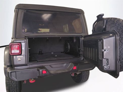 Used 2022 Jeep Wrangler Unlimited Rubicon AWD/4WD image 13