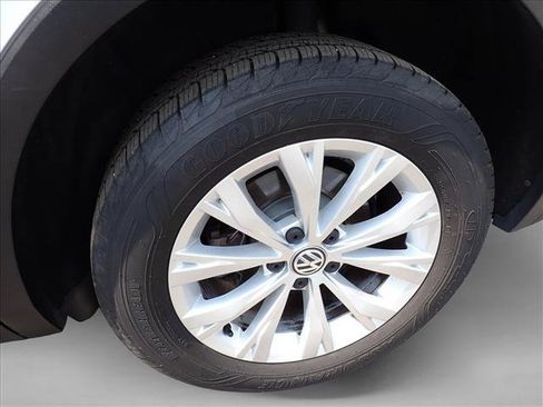 Used 2018 Volkswagen Tiguan S AWD/4WD image 7